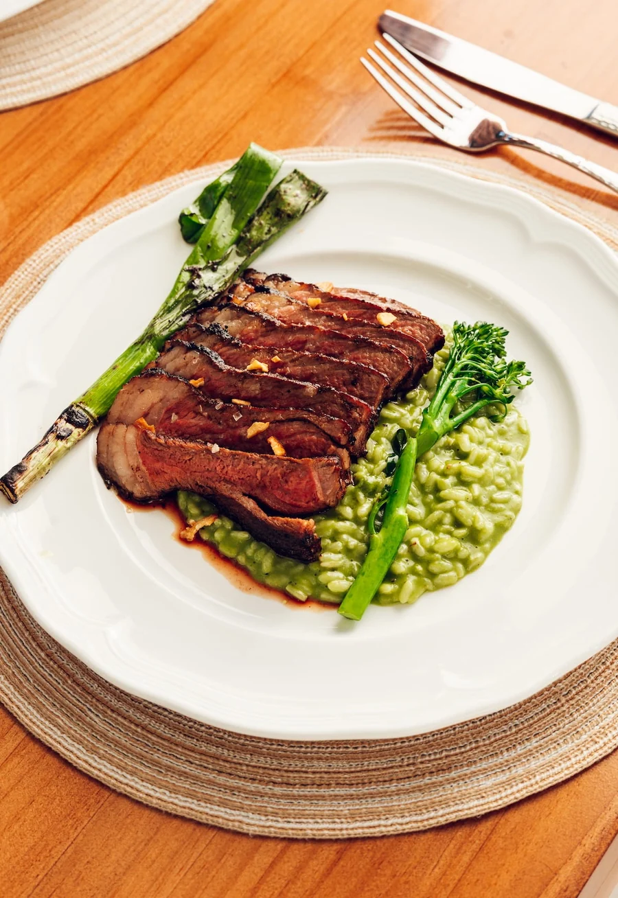 Grilled steak with vegetables